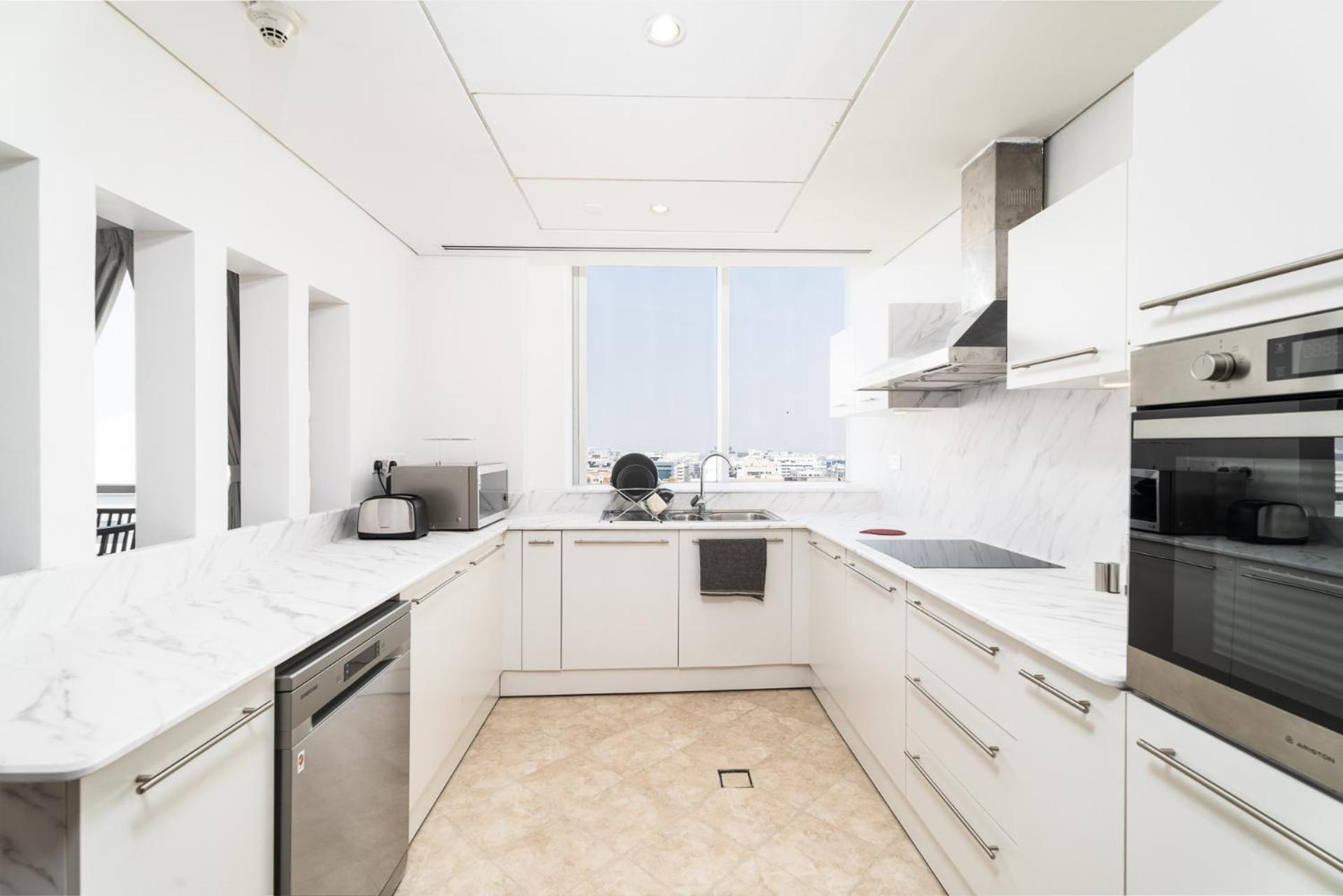 Cozy 3br In The Heart Of Near To Clocktower Apartment *